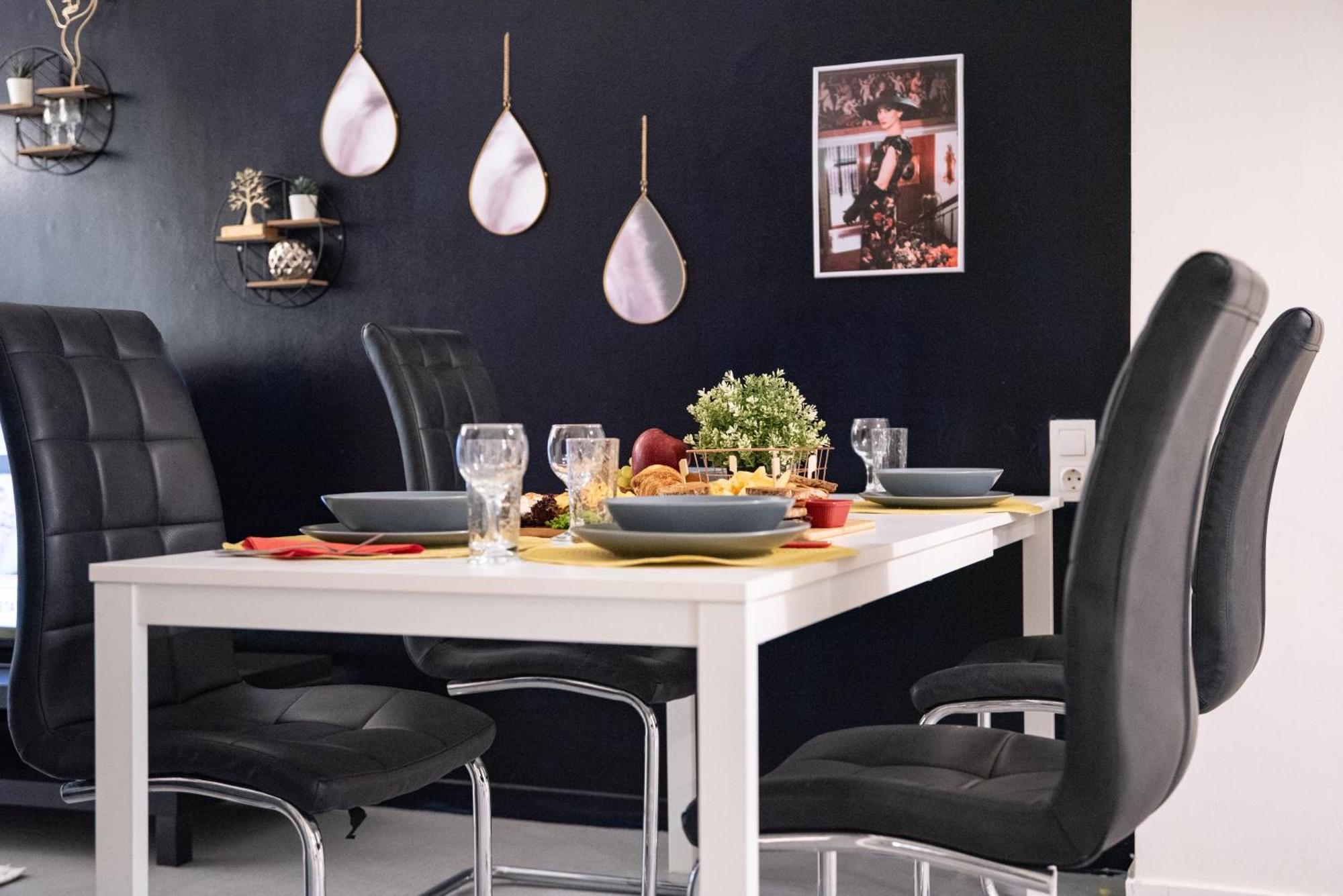 Koukaki Urban Retreat, Steps From The Acropolis Apartment Athens Ngoại thất bức ảnh