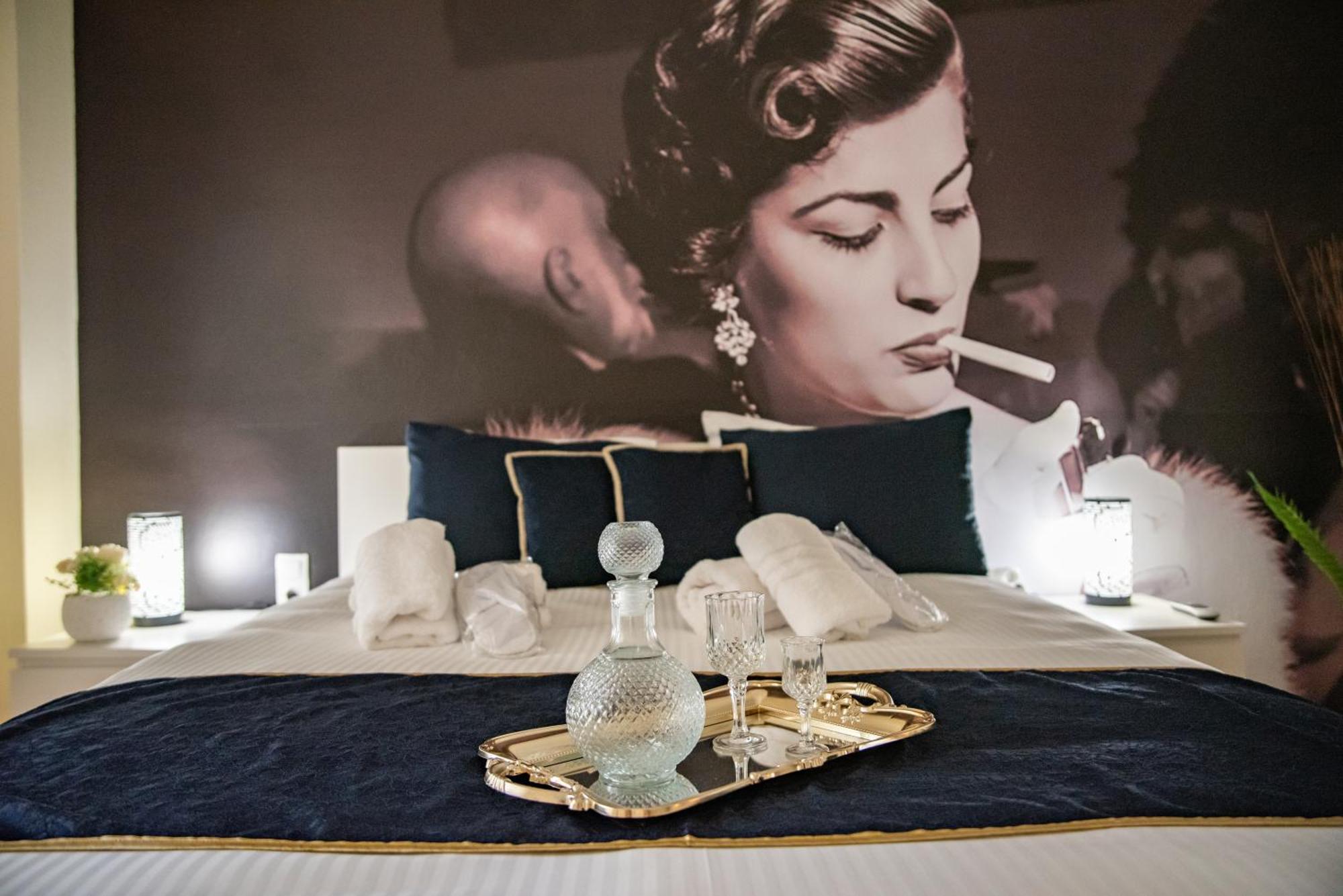 Koukaki Urban Retreat, Steps From The Acropolis Apartment Athens Ngoại thất bức ảnh